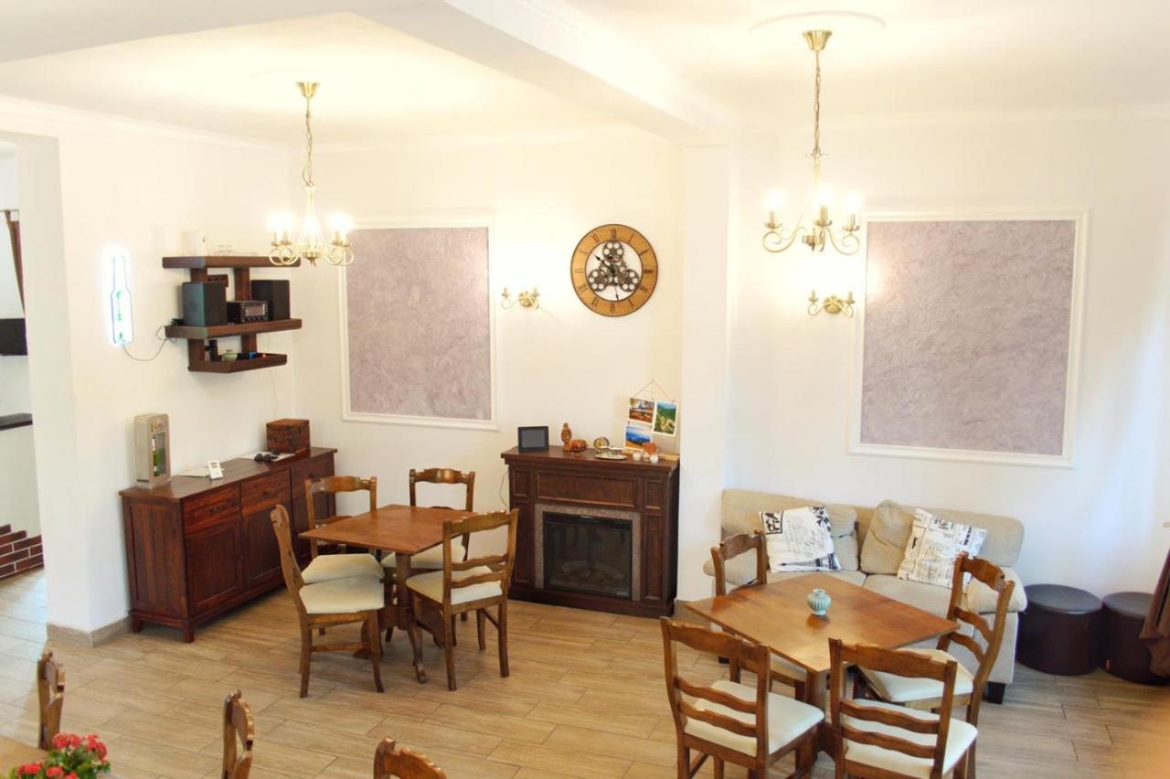Pensiunea Casa Rica Călimăneşti Extérieur photo