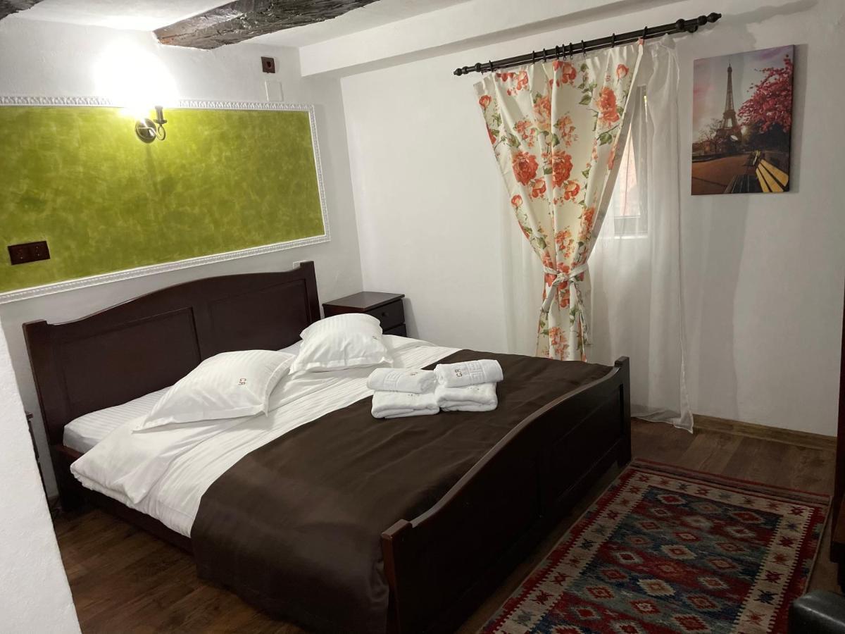 Pensiunea Casa Rica Călimăneşti Extérieur photo