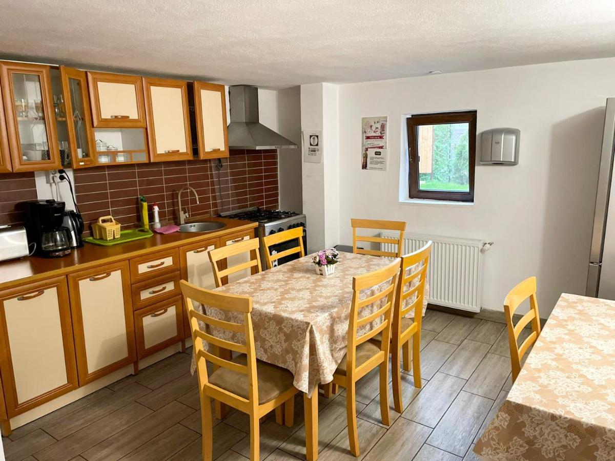 Pensiunea Casa Rica Călimăneşti Extérieur photo