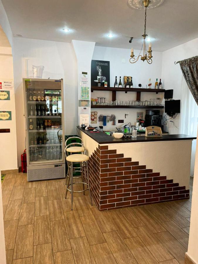 Pensiunea Casa Rica Călimăneşti Extérieur photo