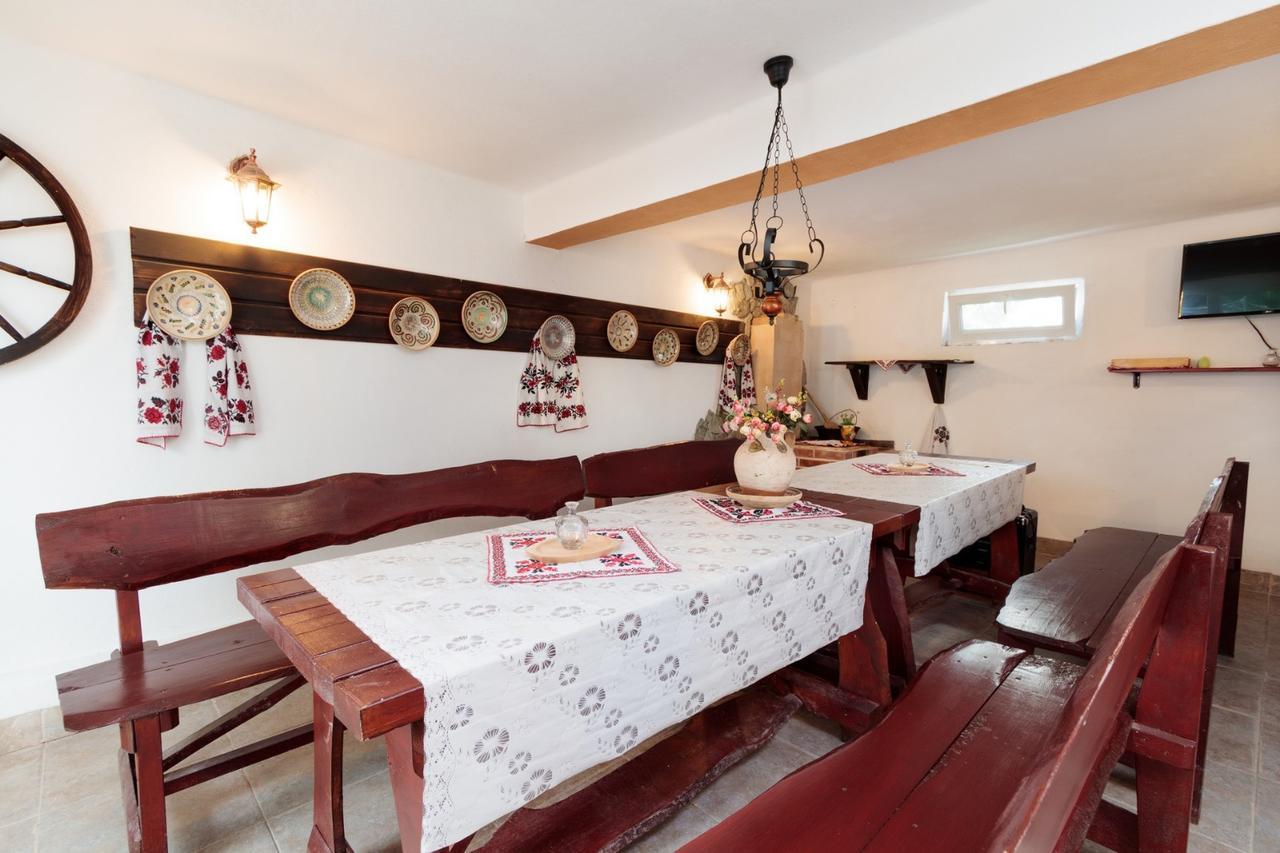 Pensiunea Casa Rica Călimăneşti Extérieur photo